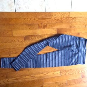 Lululemon women’s size 4 leggings